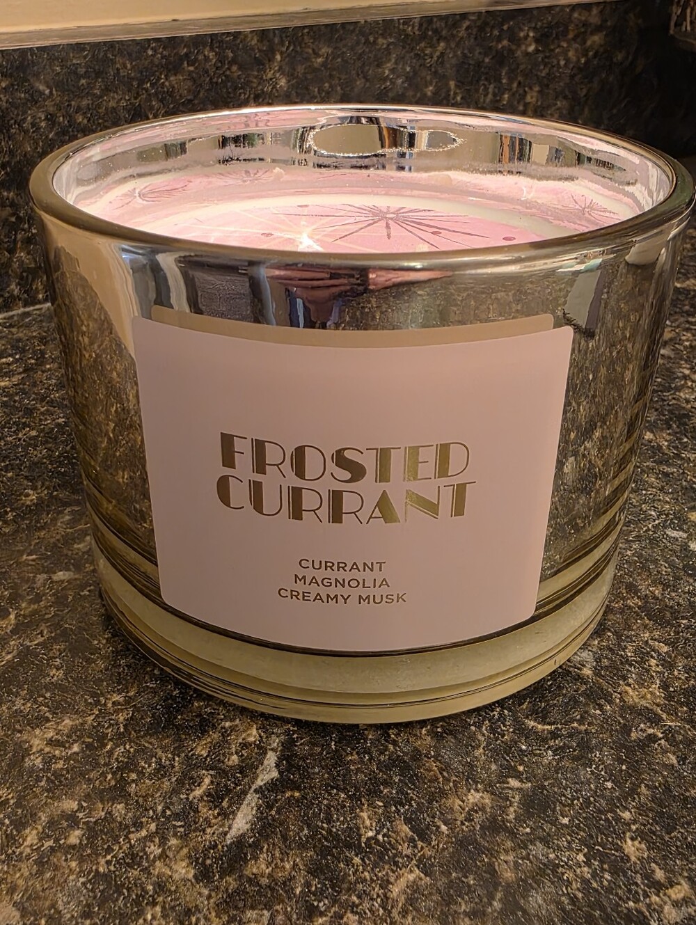 Avon 3-wick Candle Frosted Currant